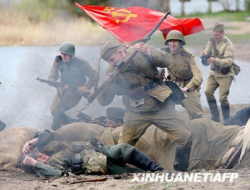 苏联军工vs德国士兵视频