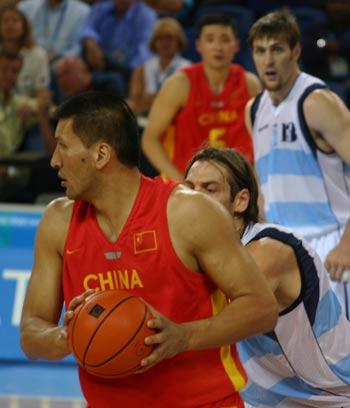 雅典中国男篮vs阿根廷